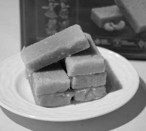 Kaju Mysore Pak