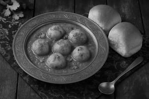 Dum Aloo Banarsi
