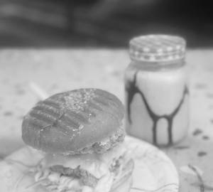Crispy veg cheese burger