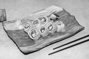 Spicy Chicken Roll (8 Pcs)