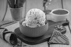 Crunch & Nut Butterscotch Ice Cream