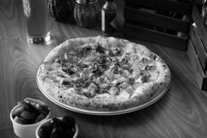 Curry Hill Pizza