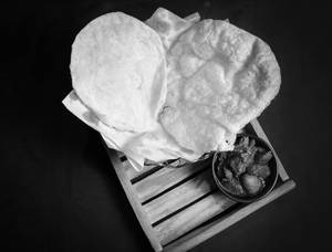 Bhature with Chicken Masala