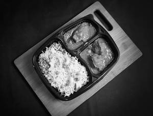 Chicken Kosha [2 Pieces] With Veg Pulao