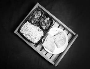 Pulao And Roti With Paneer Do Pyaza
