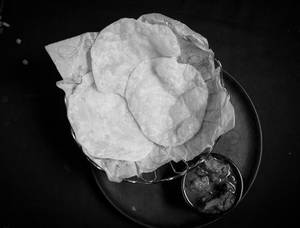 Poori With Chicken Masala