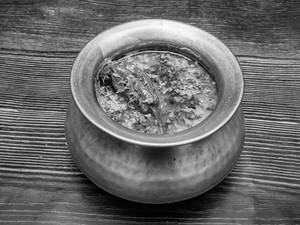 Lasooni Dal Tadka