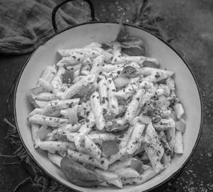 White Sauce Pasta