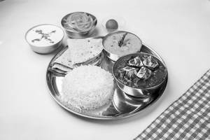 Palak Paneer Thali
