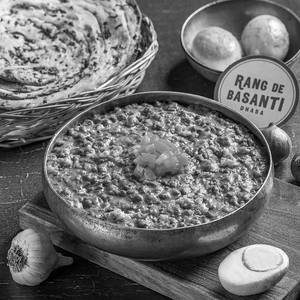Kali Dal Anda Tadka
