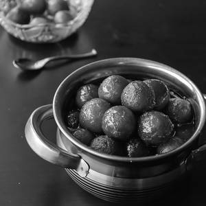 Angoori Gulab Jamun (12 Pieces)