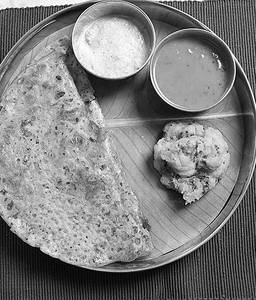 Rawa Paneer Dosa
