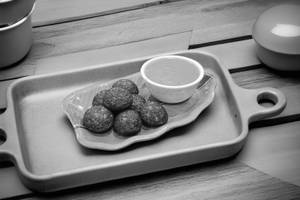 Ragi Rava Appe with Sambar