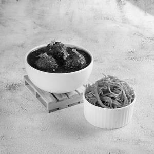 Veg. Manchurian Gravy With Hakka Noodles