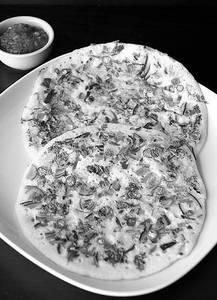 Onion Uttapam