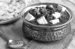 Palak Paneer with 2 Butter Roti