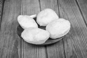 Peas Kochuri (4 Pcs)