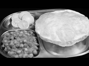 Chola poori with channa