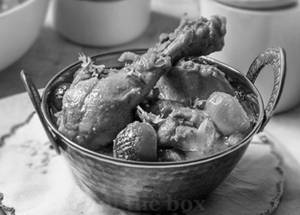 Murgh Do Pyaza (4pcs)