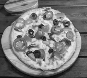 Classic veg pizza