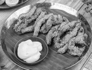 Lanka Posto Murgi [Boneless Strips] With Mayo Dip [12 Pcs]