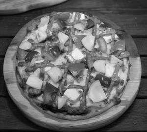 Paneer veggie pizza