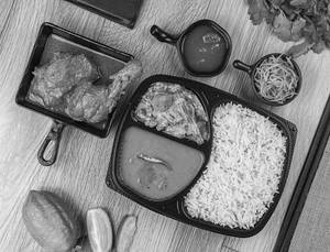 Chicken Dhakai Bhuna Office Parar Thali. (2pcs)
