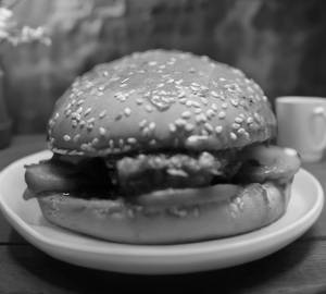 Crispy chicken burger
