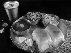 Nashik Misal Pav [2 Pav]