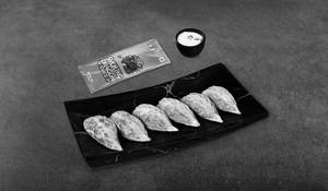 Pan Fried Paneer Momos - 6 Pcs
