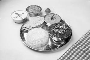 Palak Paneer Thali