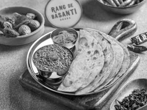 Kali Dal Anda Tadka - Tandoori Roti Or Rice