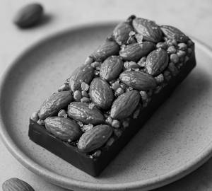Chocolate Almond Crunch Bar {Protein: 8g,Carbs: 14g,Fat:14g,Cal-220}