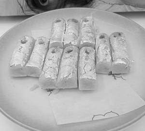 Kesar Mawa Roll