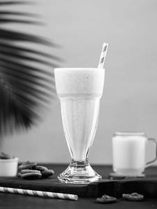 Anjeer Milkshake