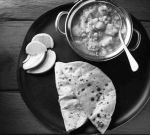 2 Pcs Tawa Roti with Sabji and Gulab Jamun