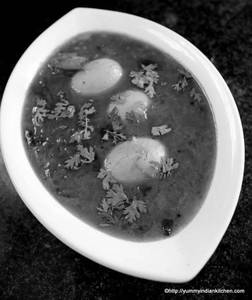 Egg Pulusu (serves one)