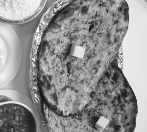 Gobi Kulcha With Chana (1Pcs)