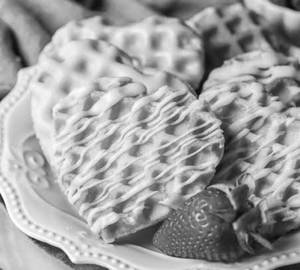 White Chocolate Dressed Waffle (3 Pieces)