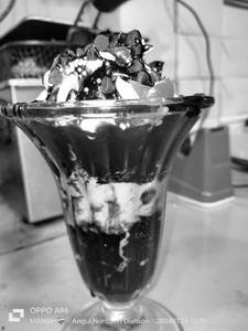 Brownie icecream sundae