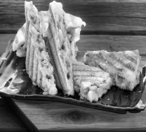 Cheese corn sandwich grilled 4 pices