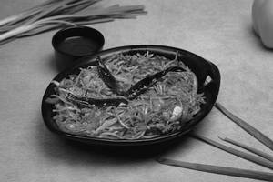 Chicken Scheswan Noodles