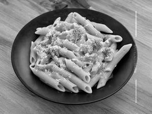 Mix sauce pasta