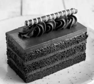 Veg Chocolate Pastry