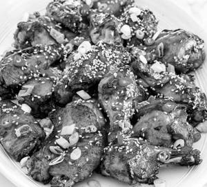 Chicken Wings (schezwan Sauce) 6pc