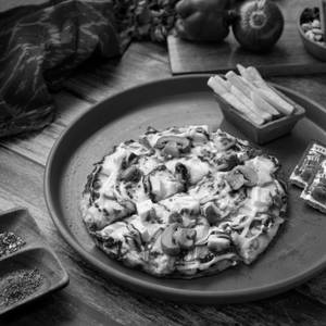 Kk Special Pizza Kulcha
