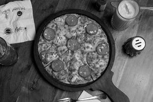 Pepperoni Pizza (contains Pork)