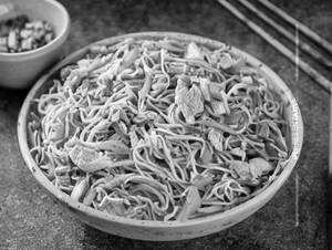 Chicken hakka noodles