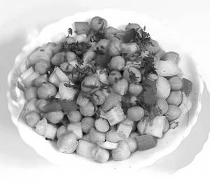Masala Chickpea Salad