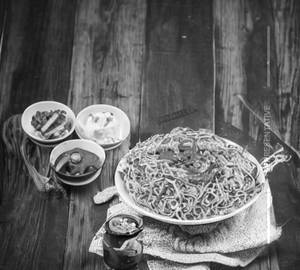 Egg Schezwan Noodles
